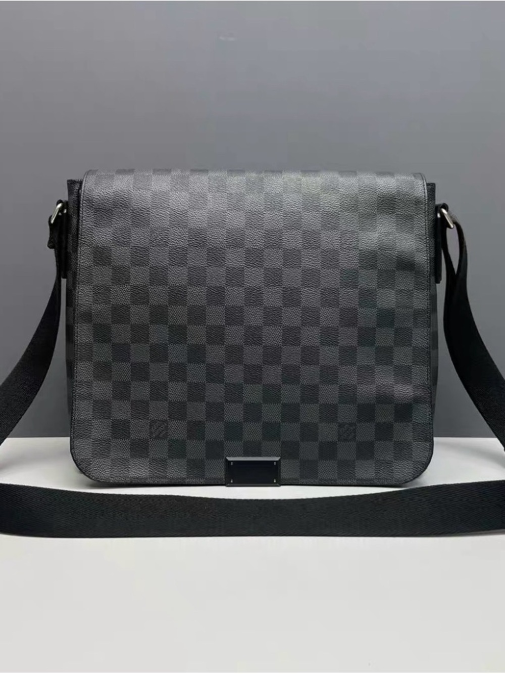 Louis Vuitton Black Checkerboard Messenger Bag for Men